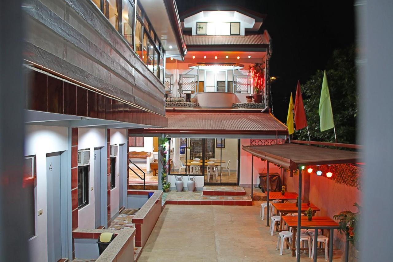 Mario'S Travellers Inn โกรอน ภายนอก รูปภาพ