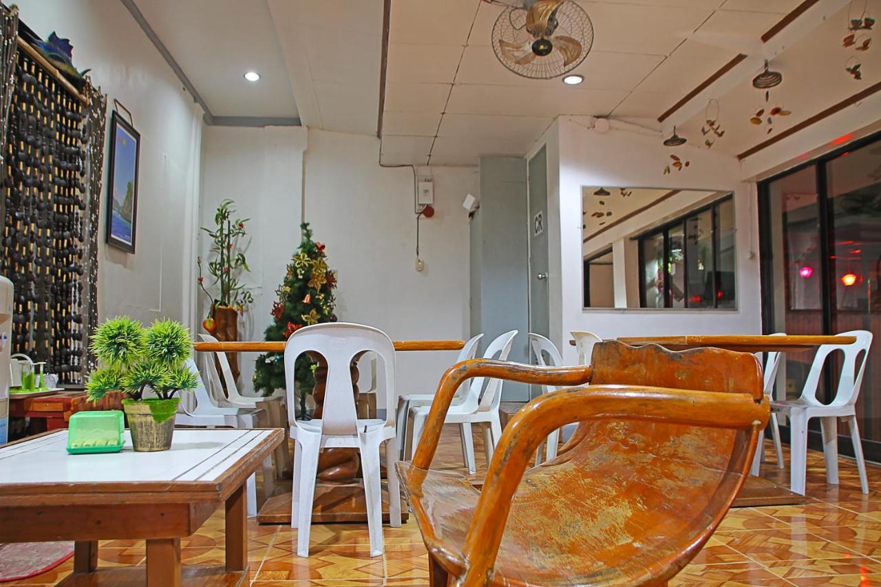 Mario'S Travellers Inn โกรอน ภายนอก รูปภาพ