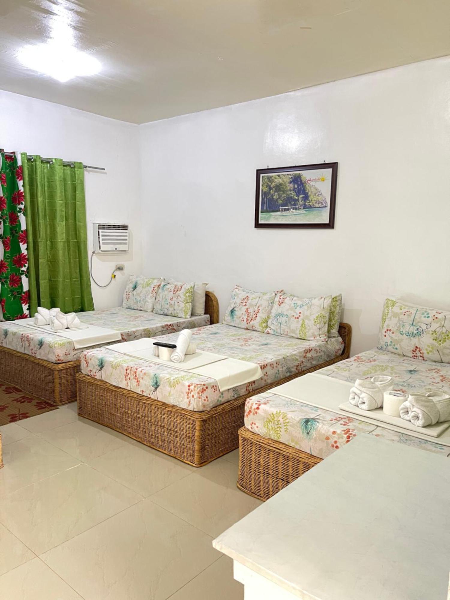 Mario'S Travellers Inn โกรอน ภายนอก รูปภาพ
